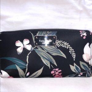 Kate spade floral wallet